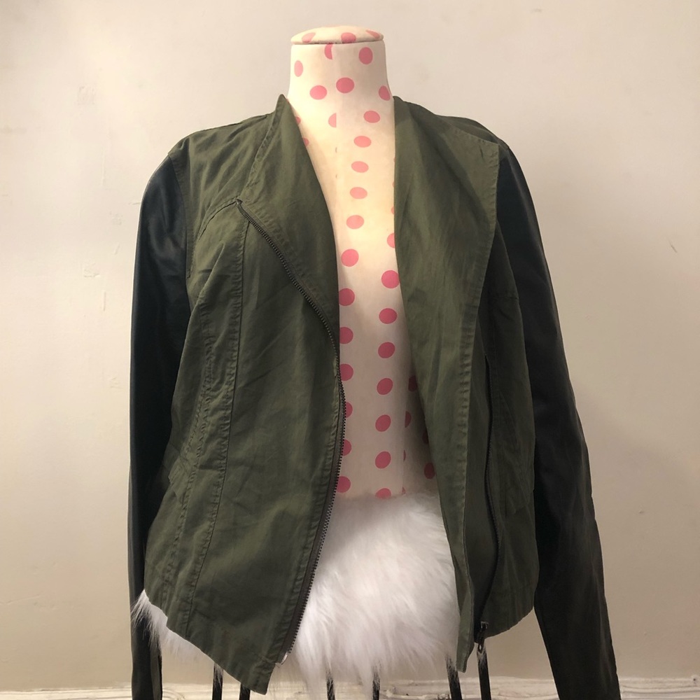 Cargo jacket with faux leather sleeves